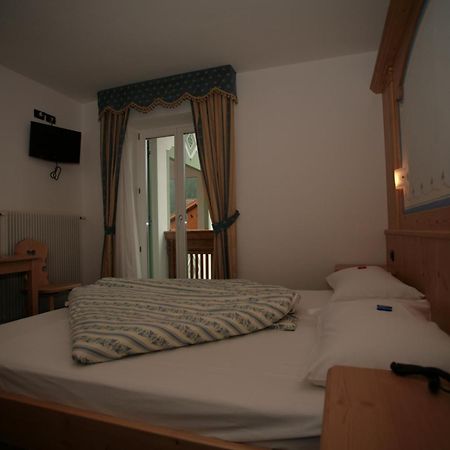 Garni Eden Hotel Canazei Bilik gambar
